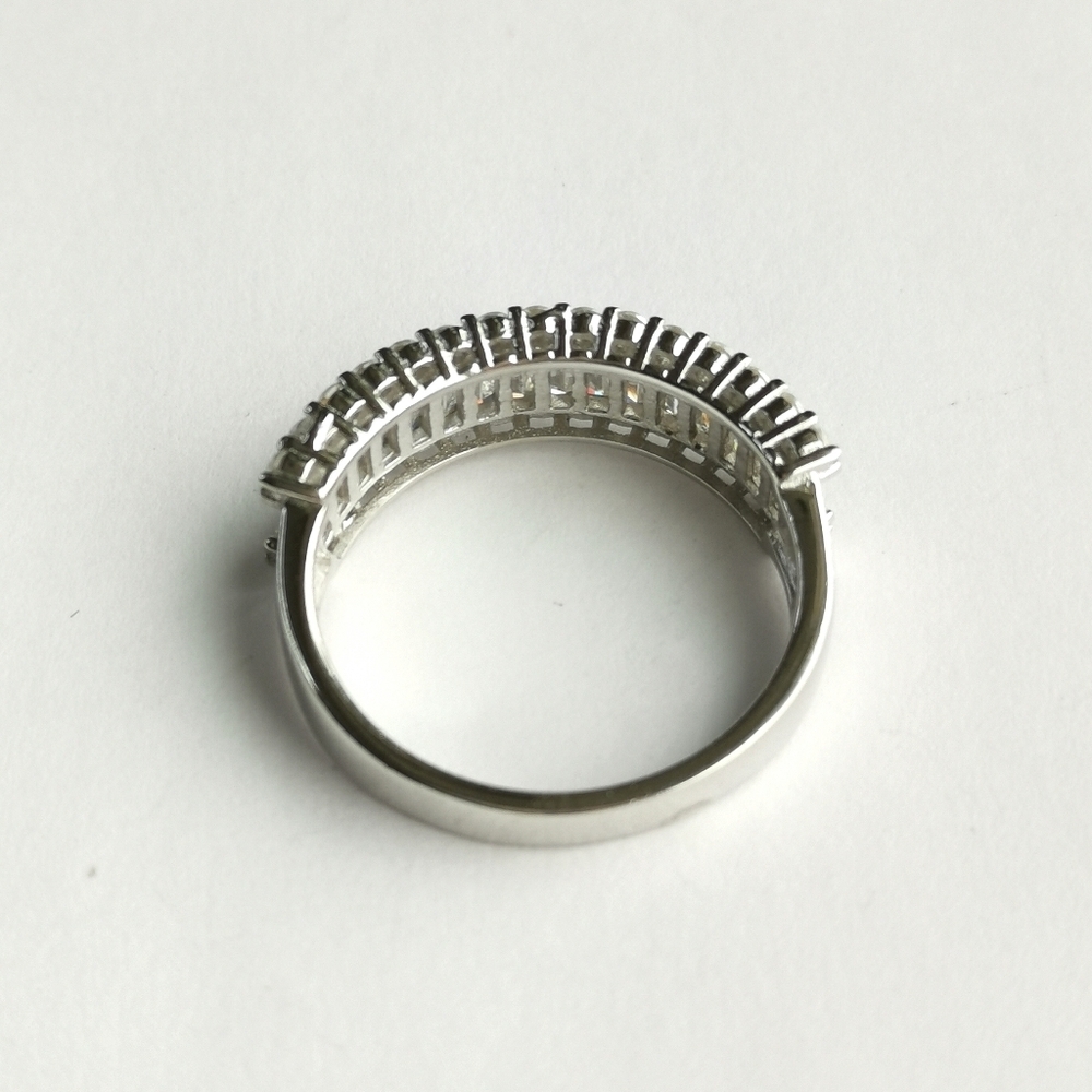 White Sapphire half eternity band ring in Sterling Silver size 8 - Picture 5 of 8